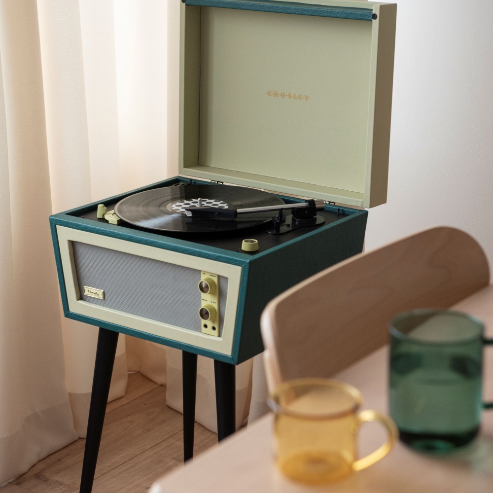 Crosley Sterling turntable