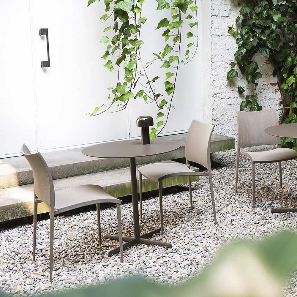 Desalto Tavolino Bistrot Kobe cm 69x69 (4 razze)