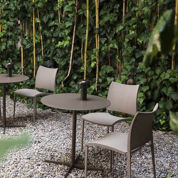 Desalto Tavolino Bistrot Kobe cm 69x69 (4 razze)