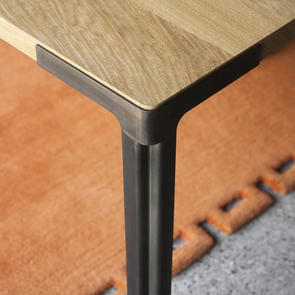 Desalto Tavolo Fan cm 140x140