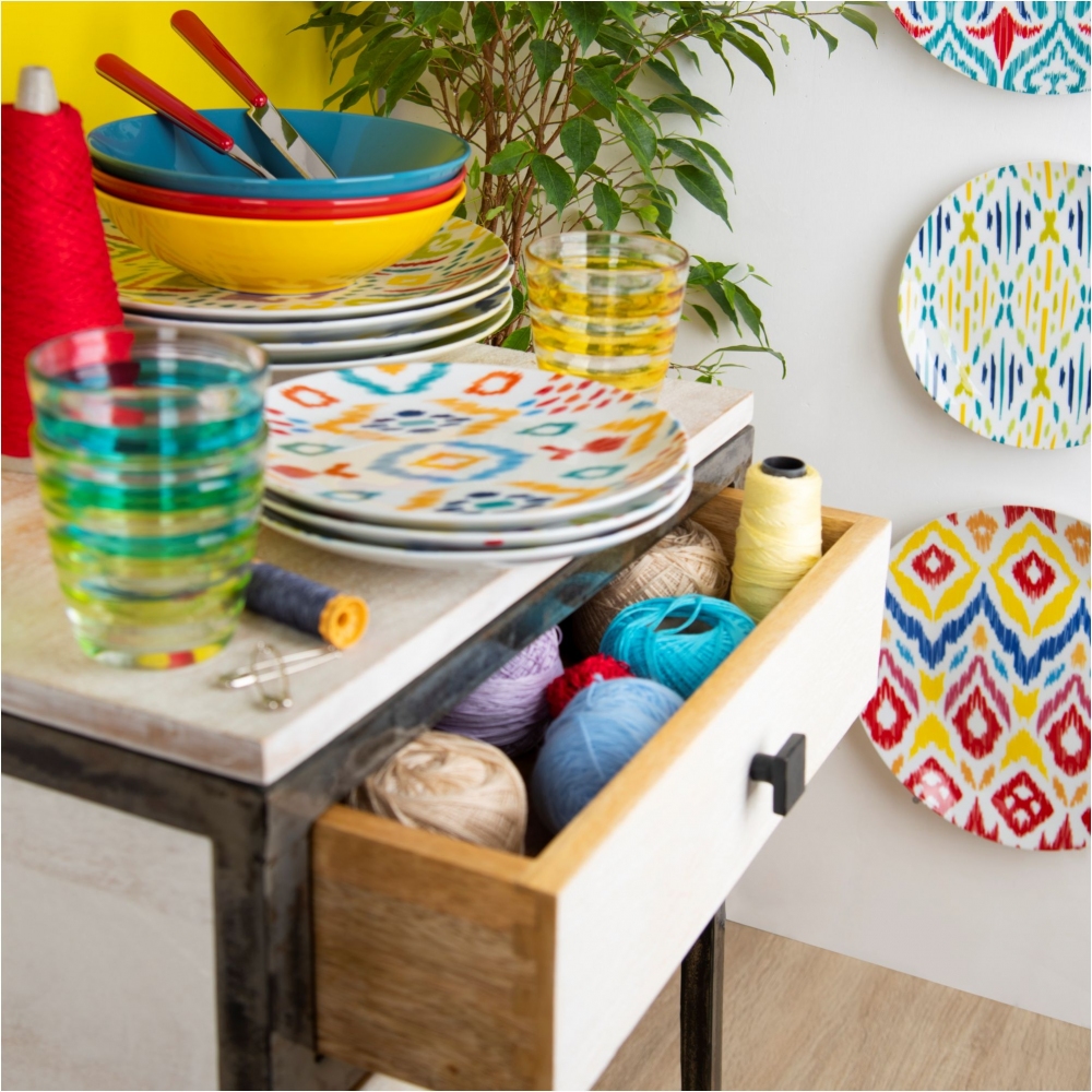 Excelsa Ikat set of 18 plates