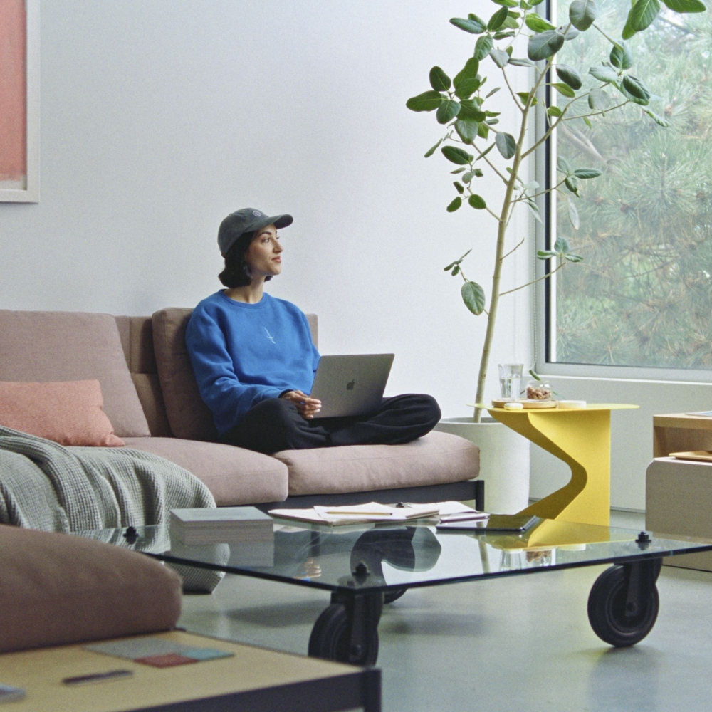 Fontana Arte Tavolo Con Ruote cm. 150x100