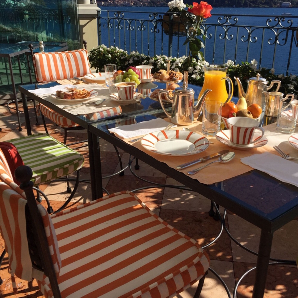 Geminiano Cozzi Piattino per tazza da tè/cappuccino Striche Arancio e Oro cm. 16