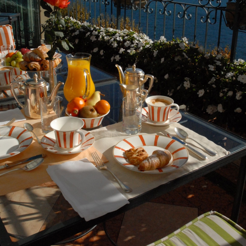 Geminiano Cozzi Piatto dessert Striche Arancio e Oro cm. 22