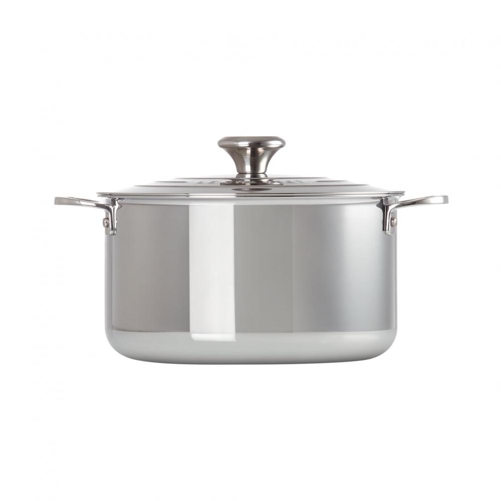 Le Creuset  High steel saucepan with lid. diam. 24 cm