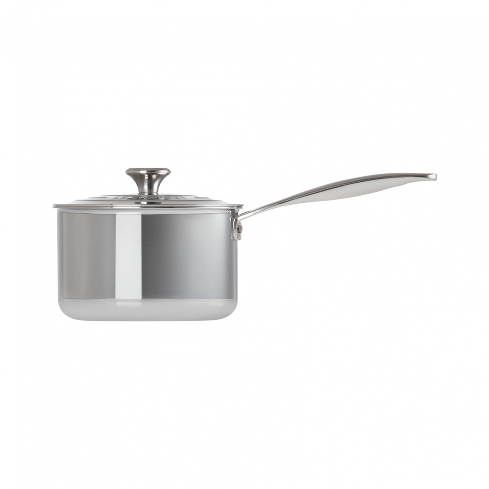 Le Creuset long-handled steel saucepan with lid. 18 cm