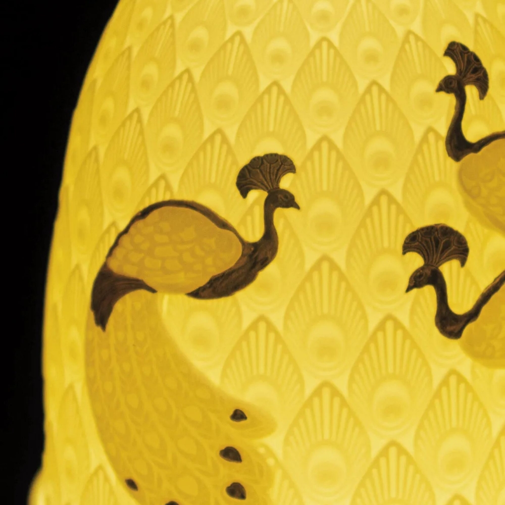 Lladrò Lampada da tavolo senza fili Peacocks Dome