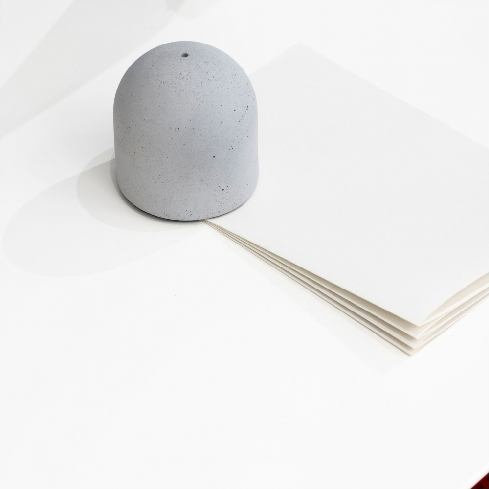 Pronta Consegna - Danese Milano Fermacarte Medhelan