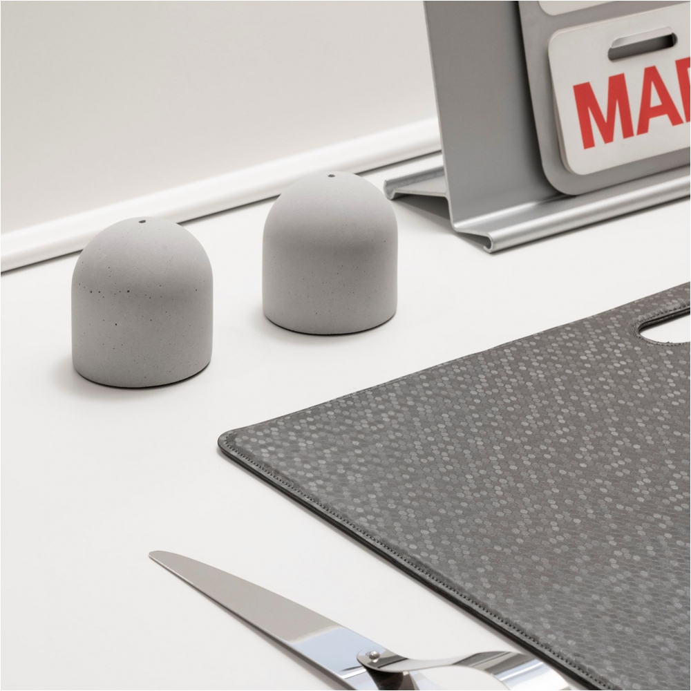 Pronta Consegna - Danese Milano Fermacarte Medhelan