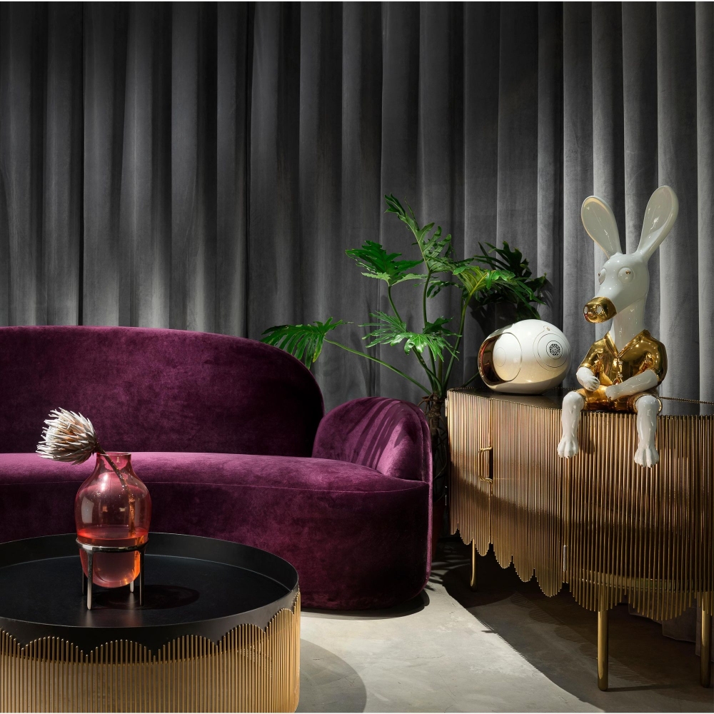 Scarlet Splendour Credenza Strings