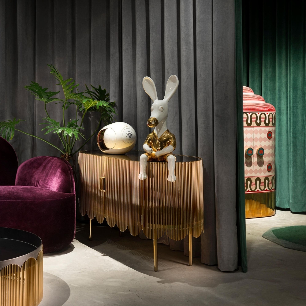 Scarlet Splendour Credenza Strings