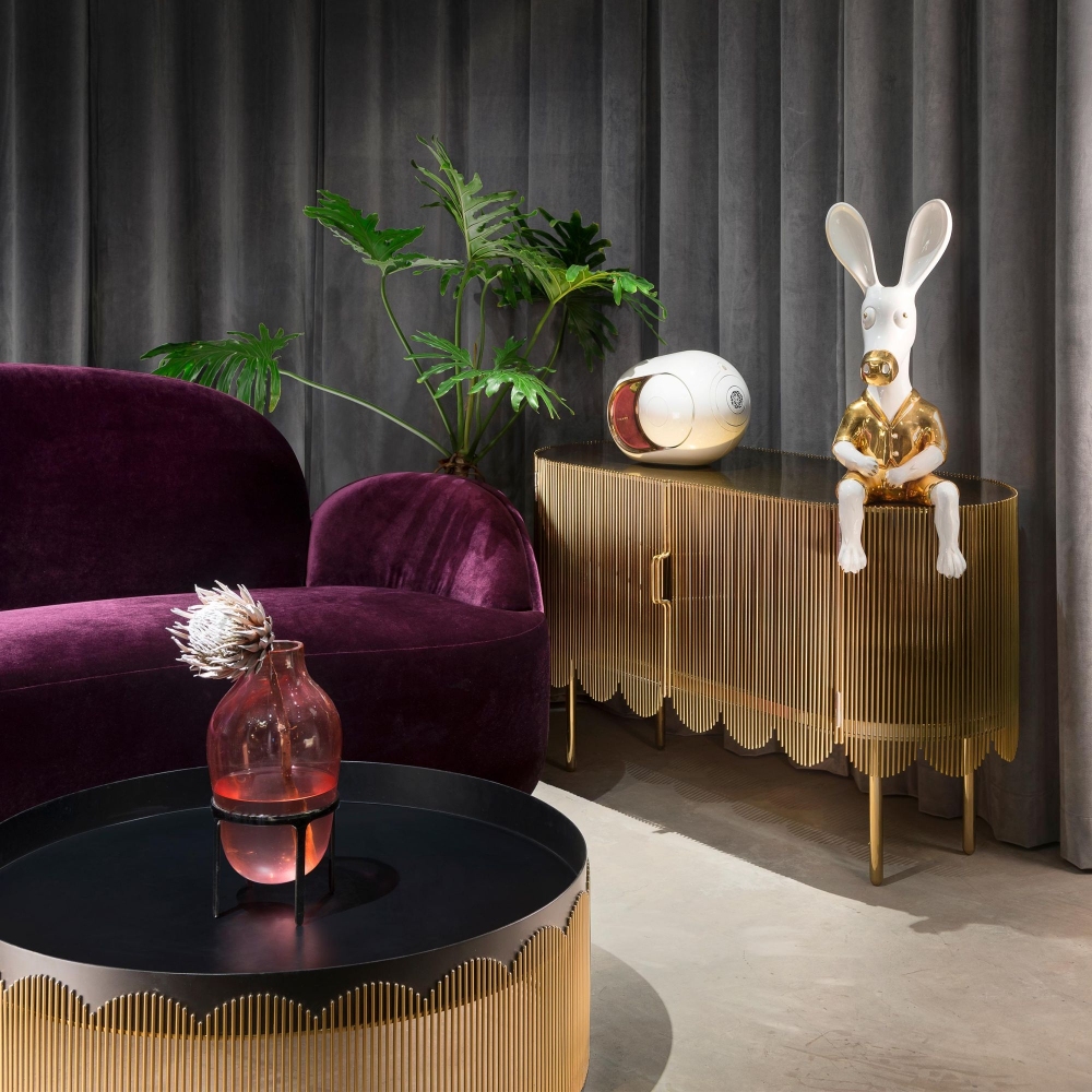 Scarlet Splendour Credenza Strings