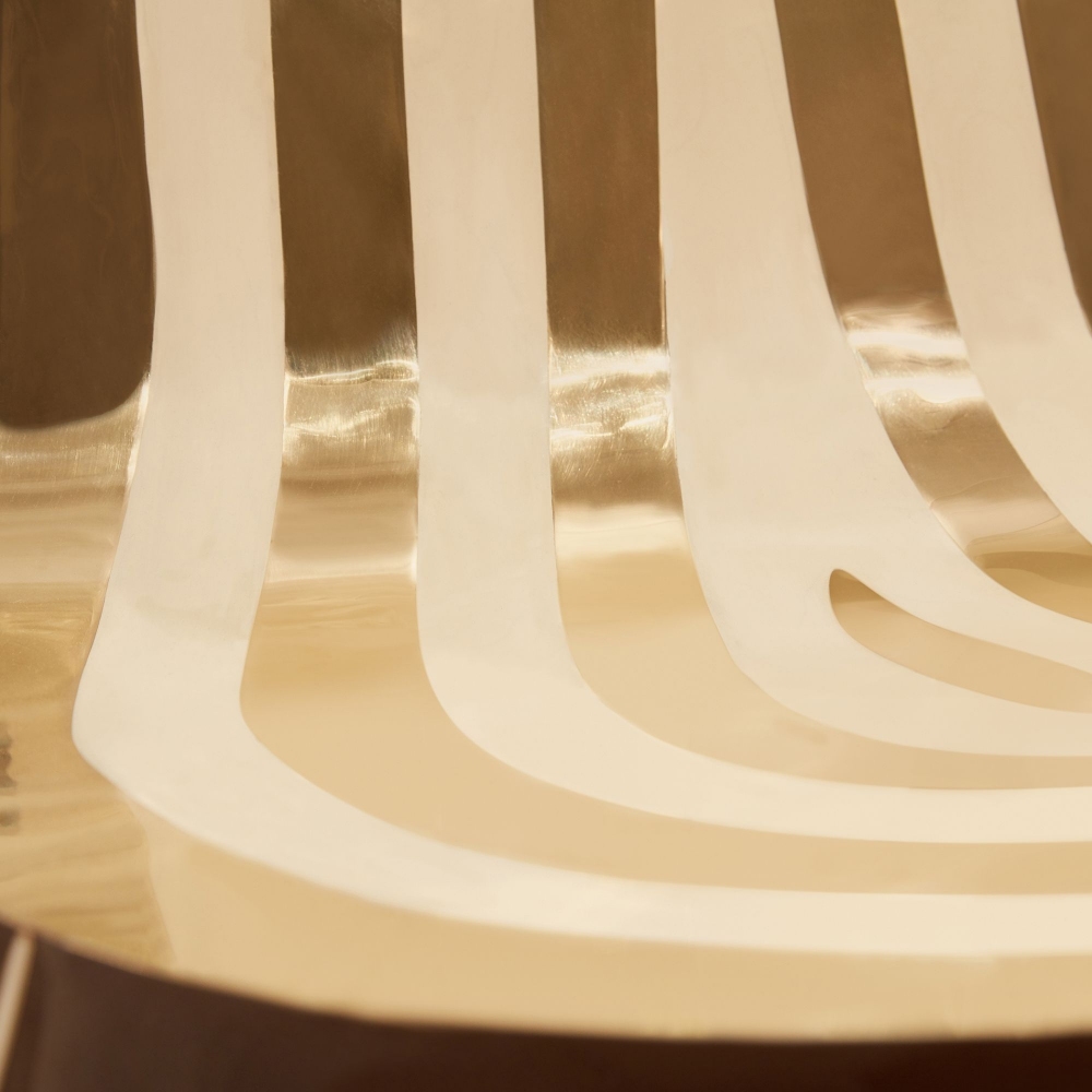 Scarlet Splendour Sedia Forest