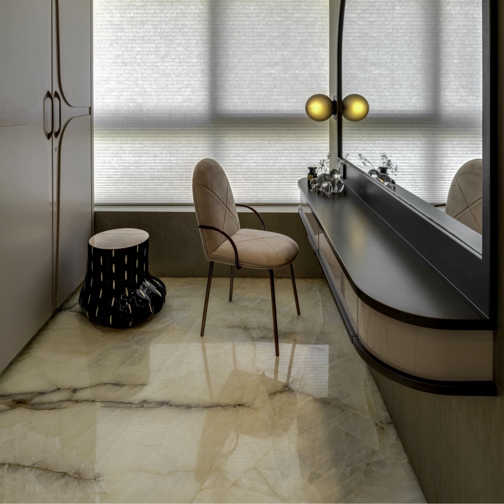 Scarlet Splendour Sgabello Paw - Forest Collection