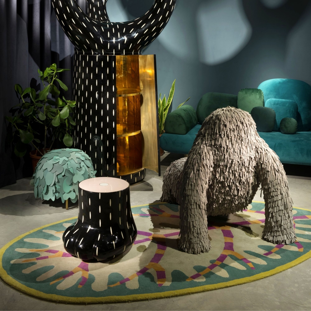 Scarlet Splendour Sgabello Paw - Forest Collection