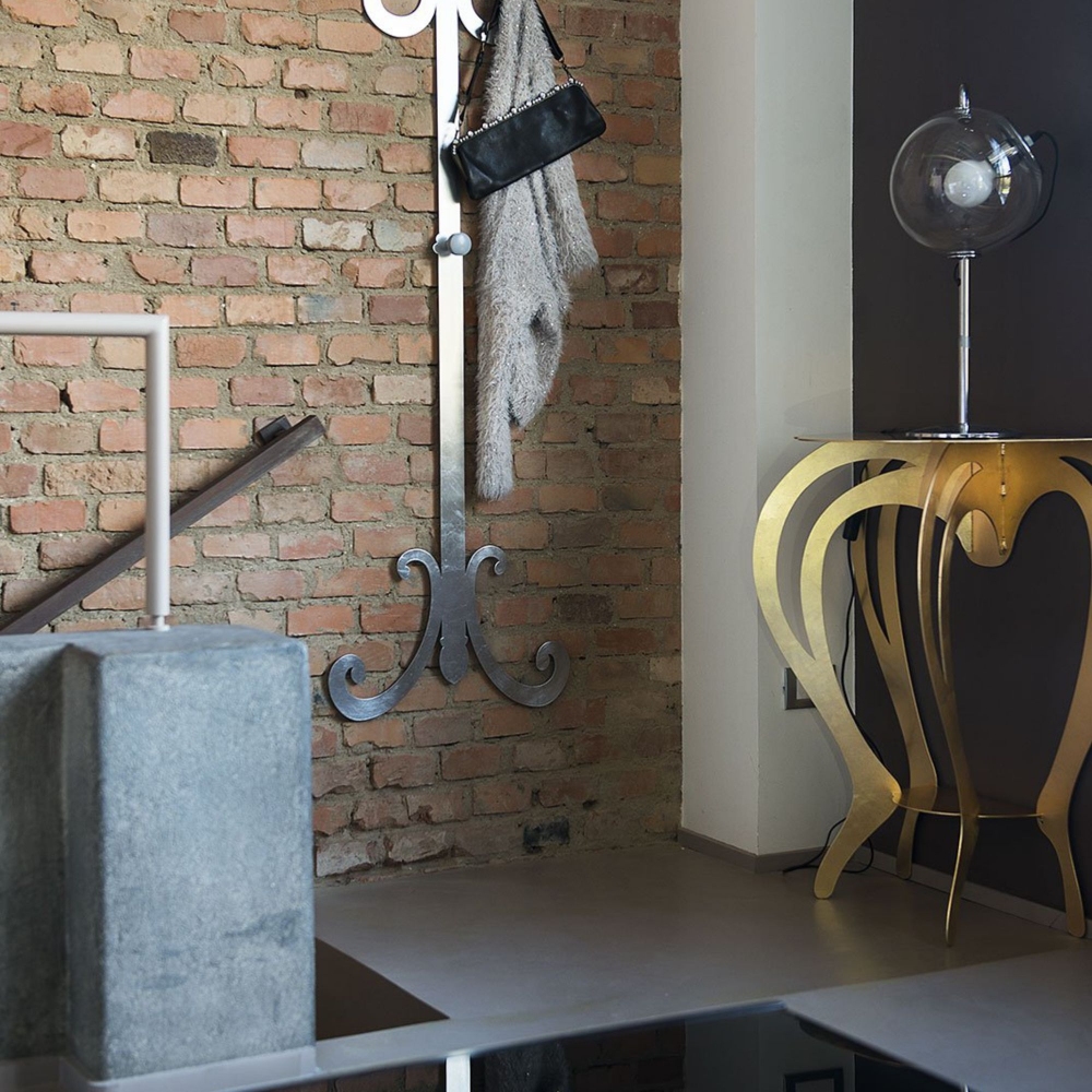 Arti e Mestieri small console Ballerina