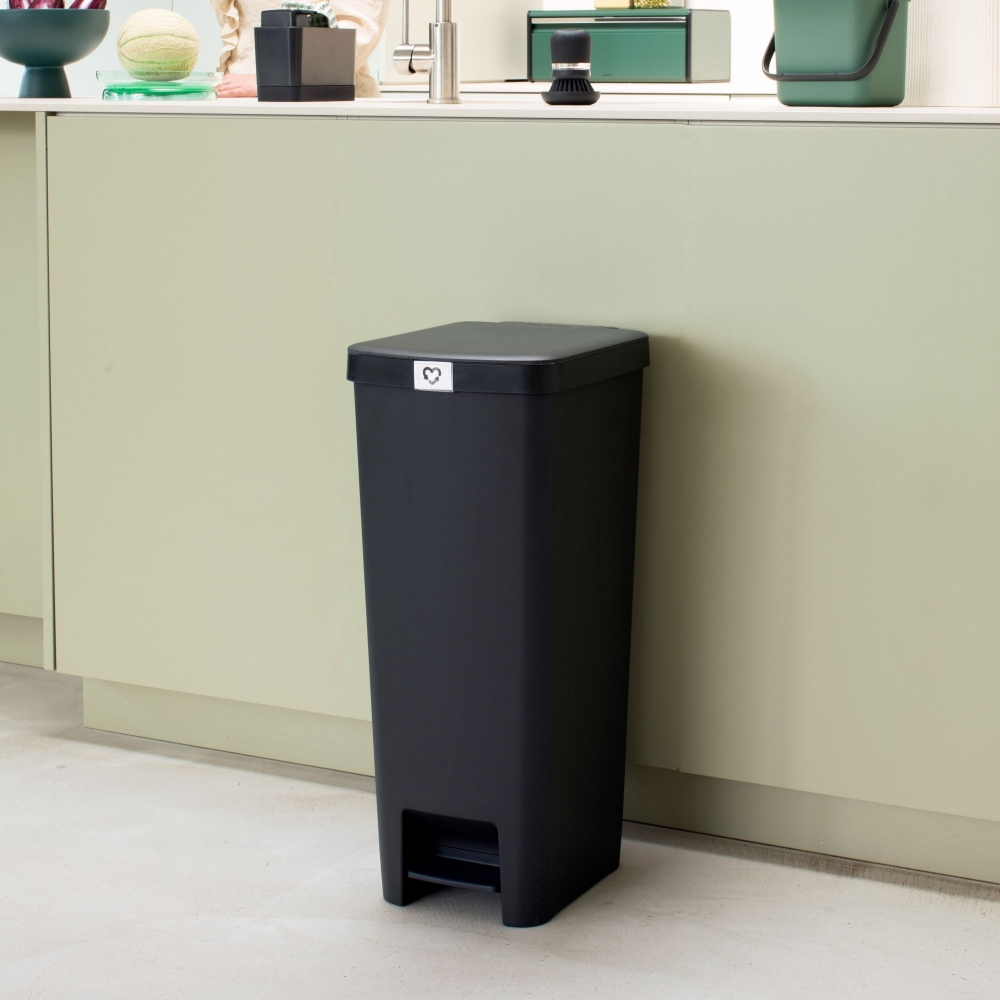 Brabantia StepUp pedal bin 40 litres