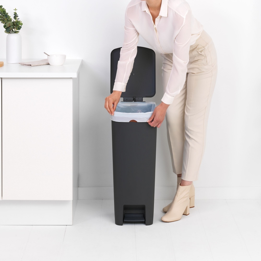 Brabantia StepUp pedal bin 40 litres
