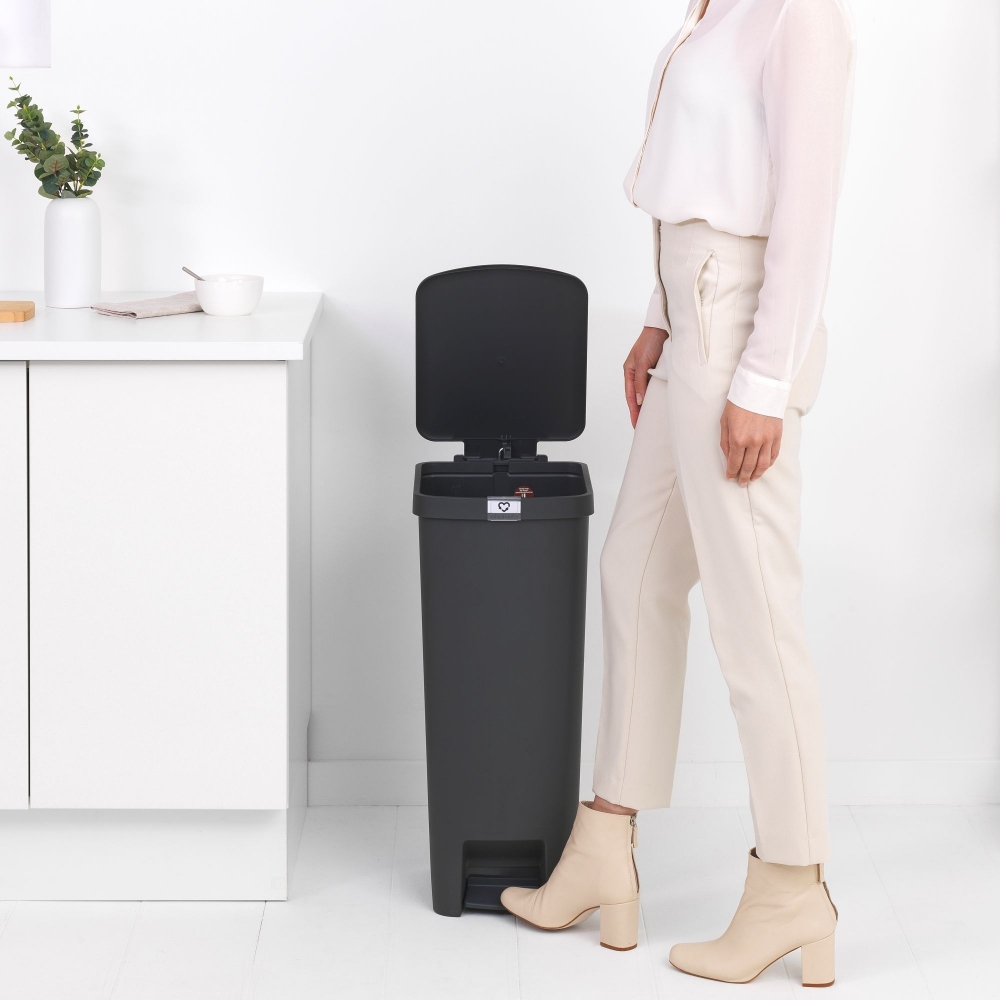 Brabantia StepUp pedal bin 40 litres