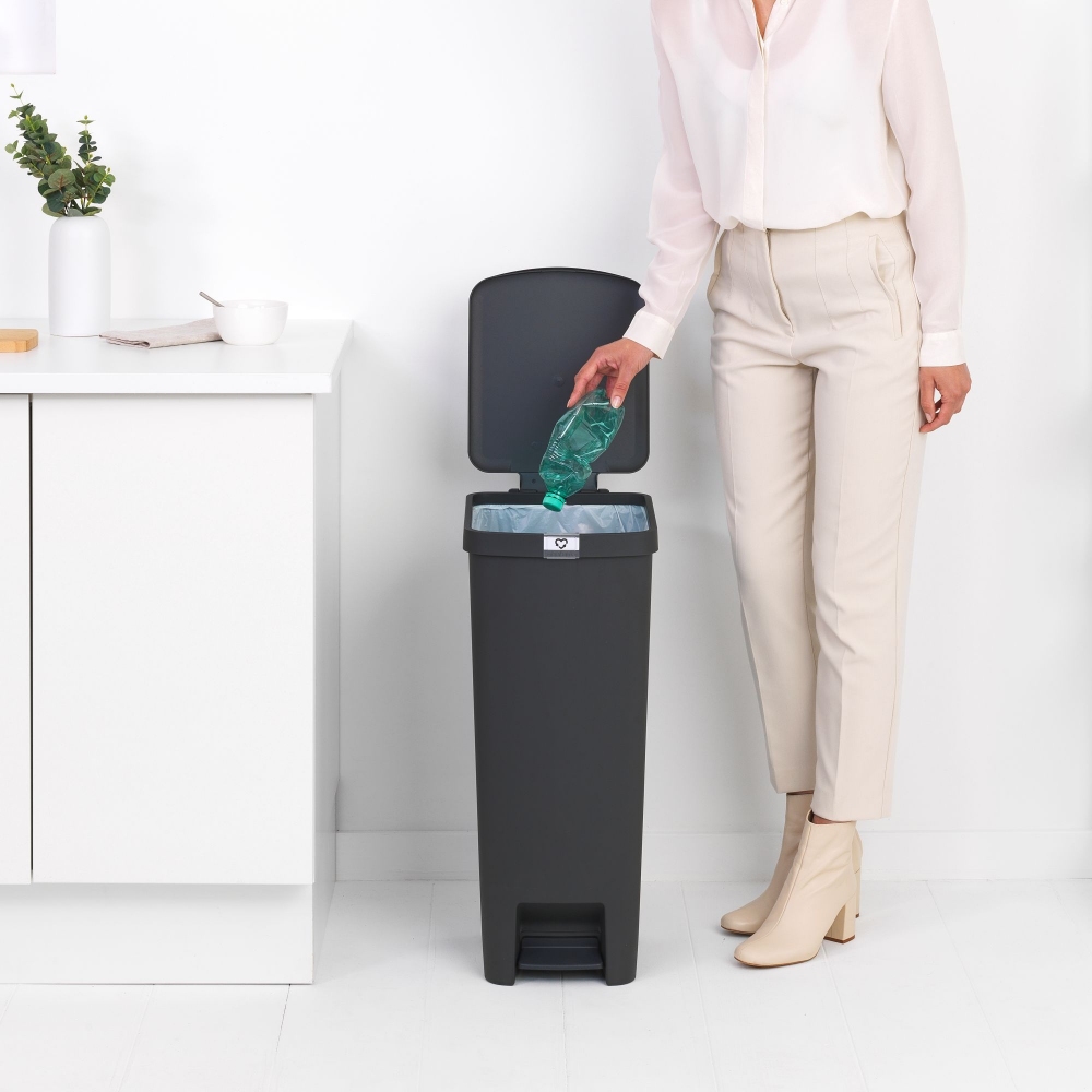 Brabantia StepUp pedal bin 40 litres