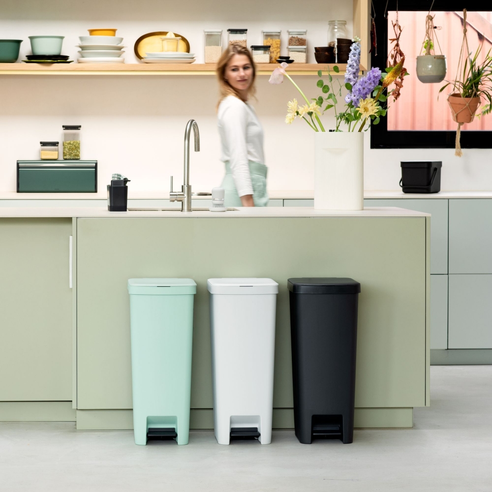 Brabantia StepUp pedal bin 40 litres