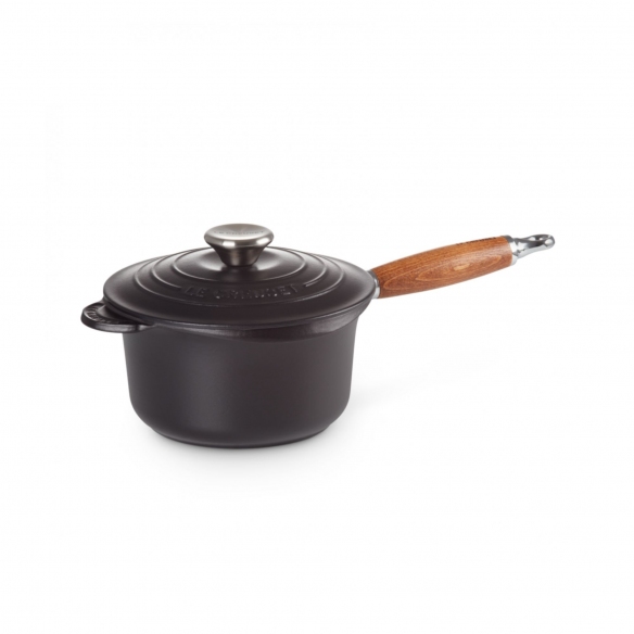 Le Creuset wooden-handled casserole diam. 18 cm