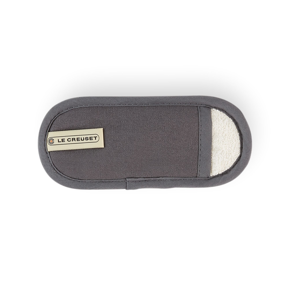 Le Creuset glove for cast iron handle...