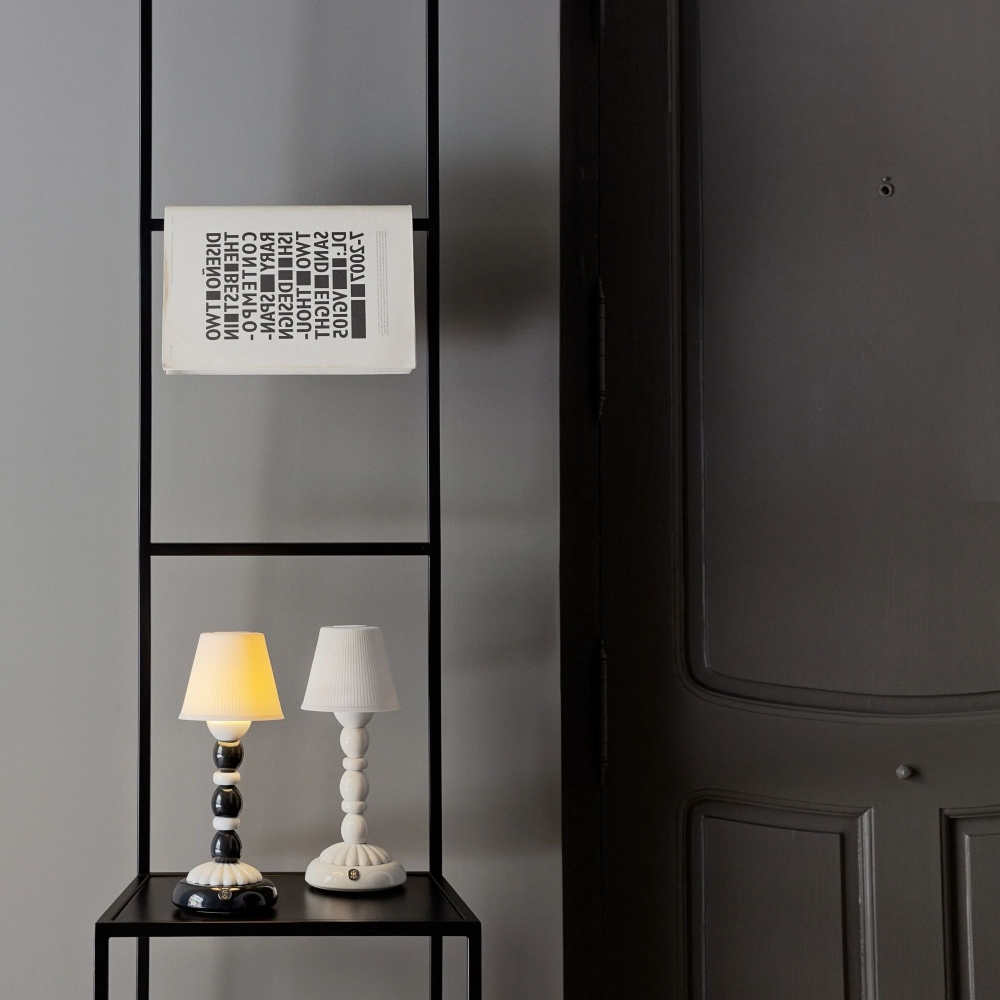 Lladrò Firefly Palm Wireless Table Lamp