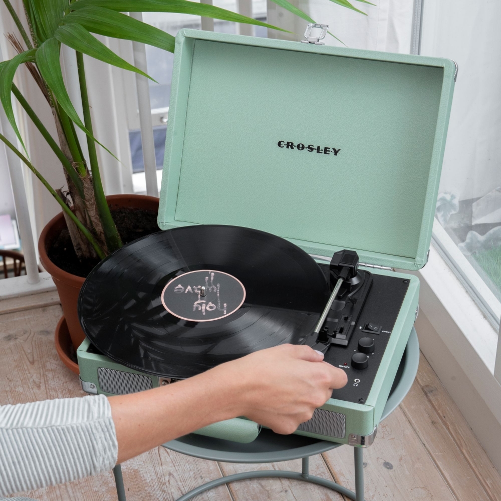 Crosley Cruiser Plus Bluetooth Turntable