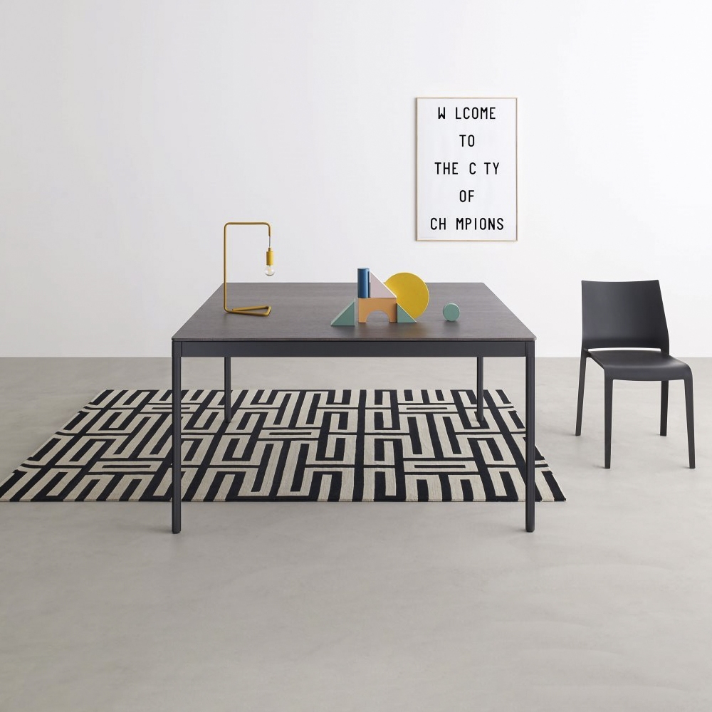 Desalto Tavolo Icaro 015 - cm 140x140