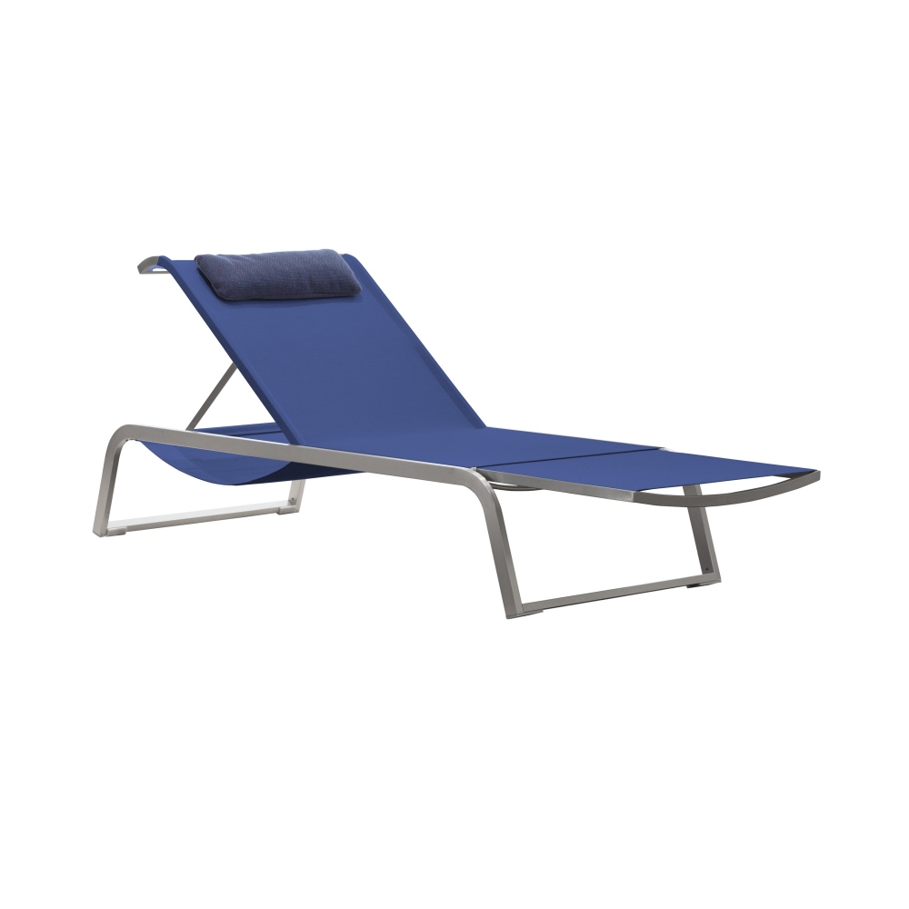 Coro L3 stackable sunbed with sunshade and cushion