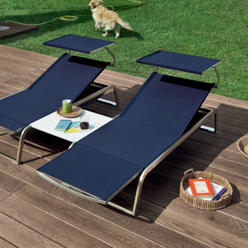 Coro L3 stackable sunbed with sunshade and cushion