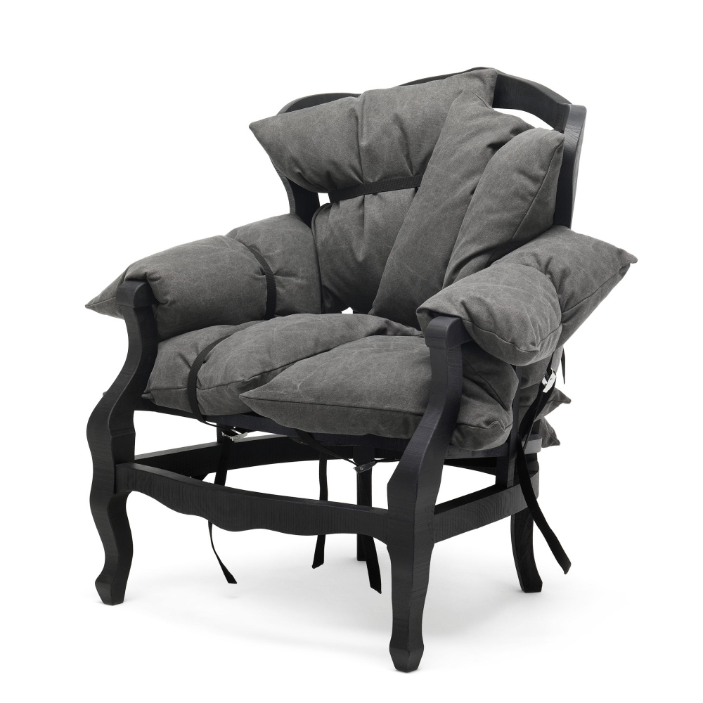 Mogg 7 Pillows Armchair