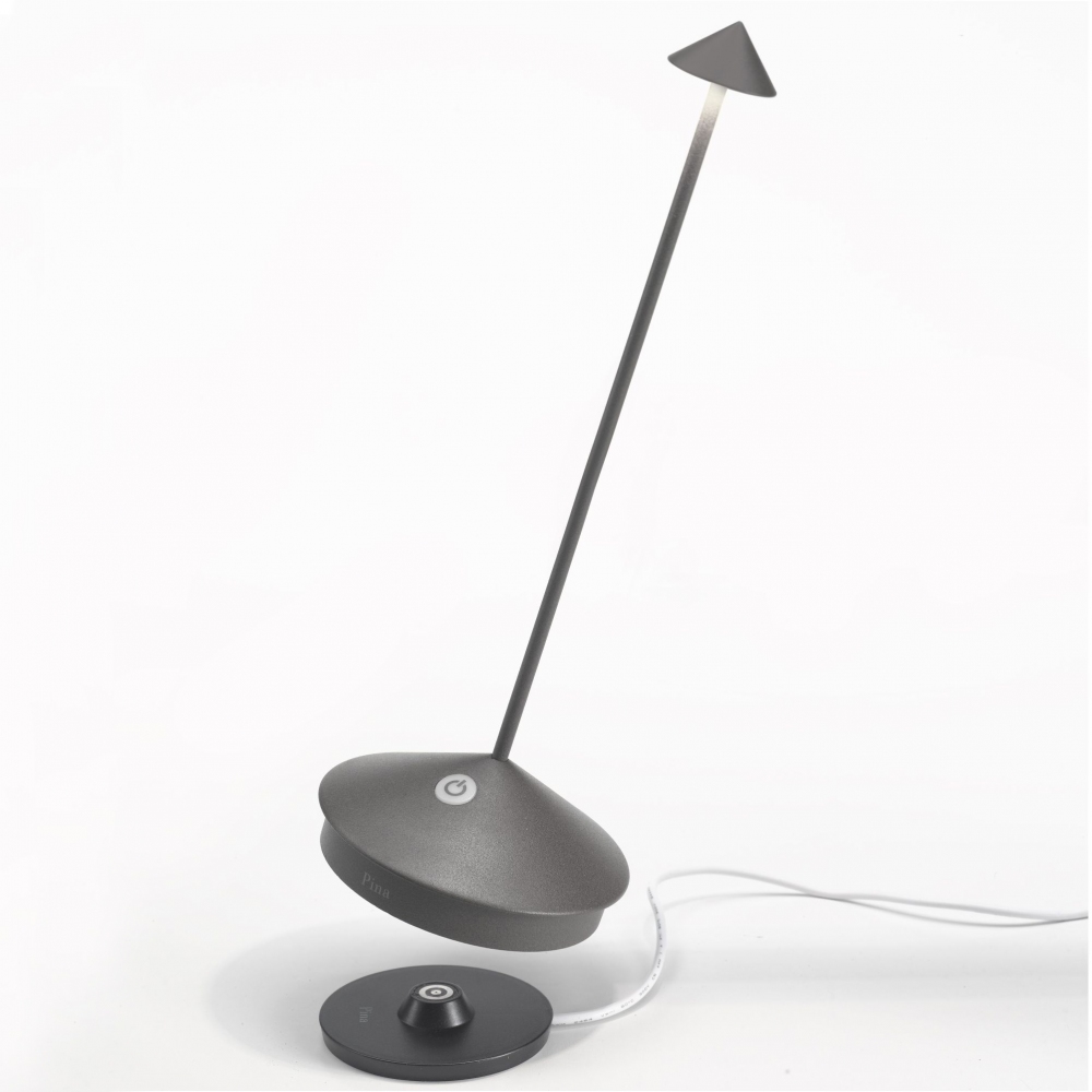 Zafferano Pina Pro Led rechargeable table lamp
