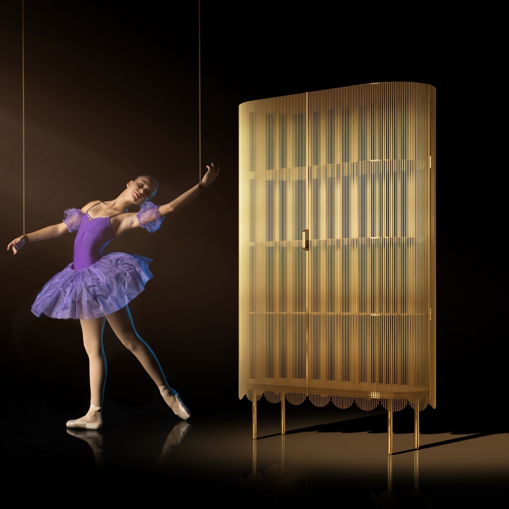 Scarlet Splendour Armadio contenitore Strings