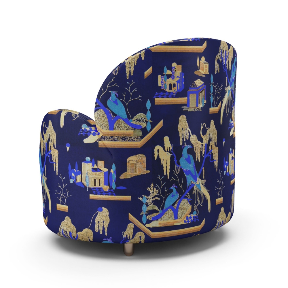 Scarlet Splendour Poltrona Strings