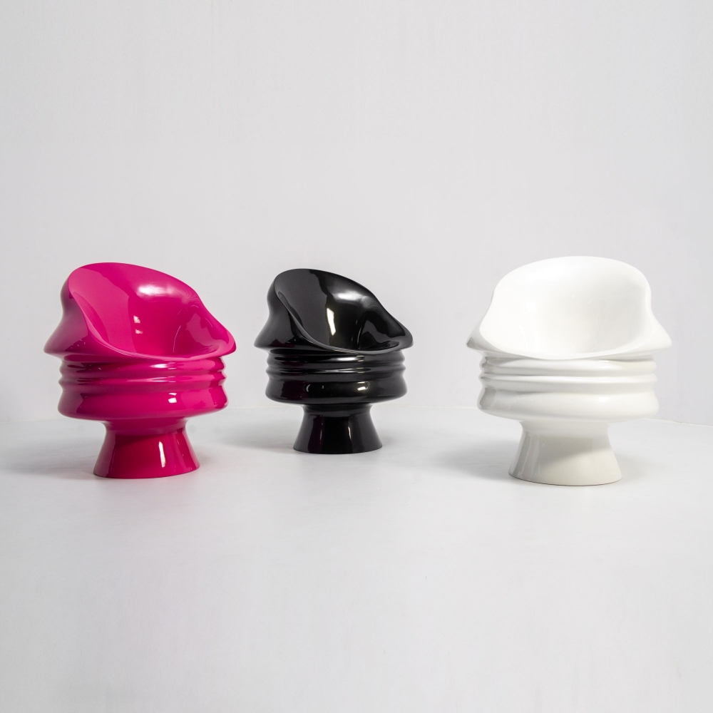 Scarlet Splendour Sedia Ego