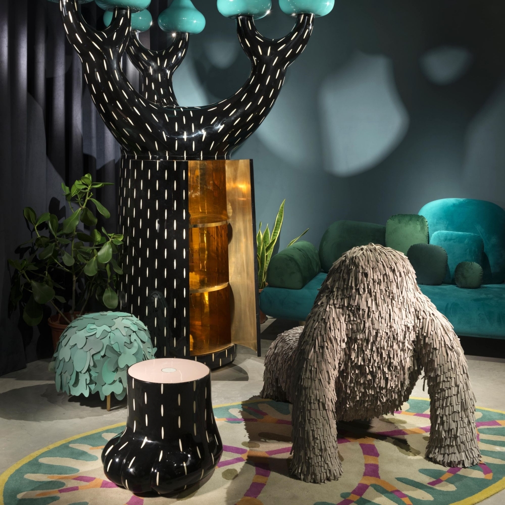 Scarlet Splendour Sedia Gorilla - Forest Collection