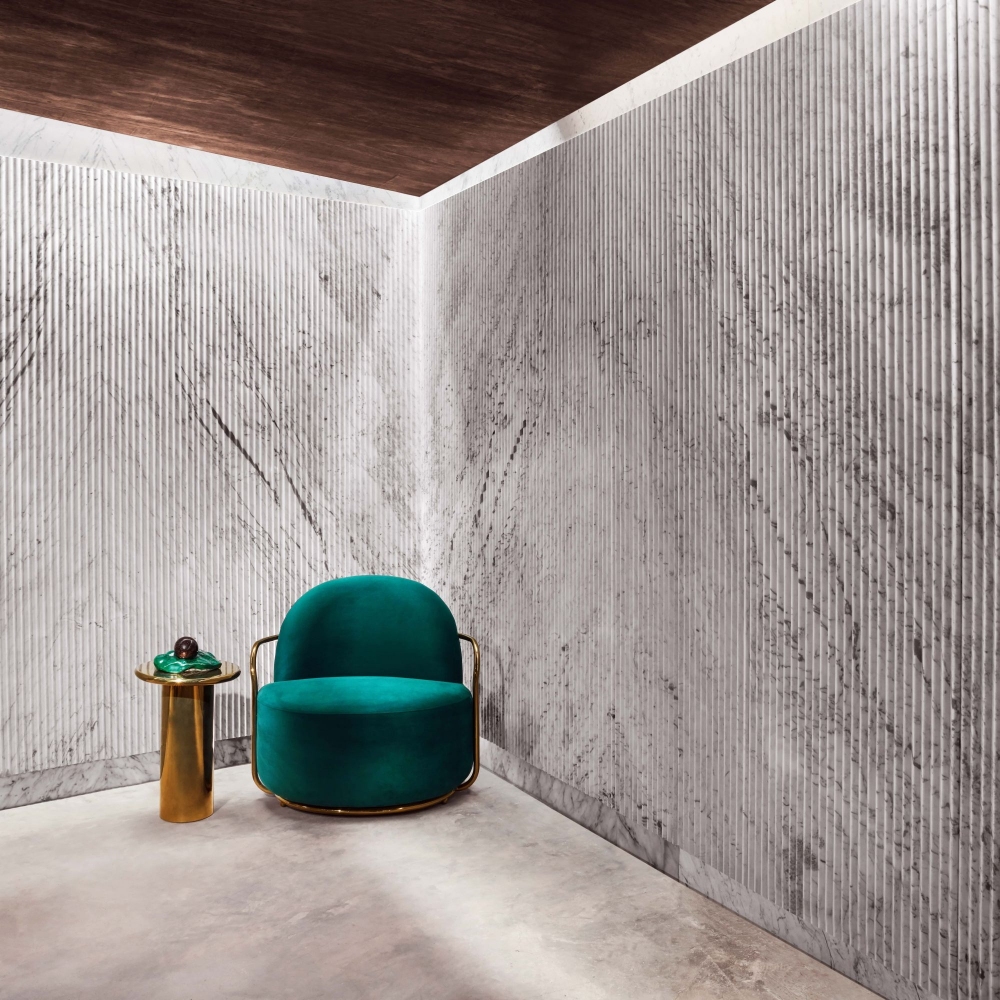 Scarlet Splendour Sedia lounge Orion - 88 Secrets collection