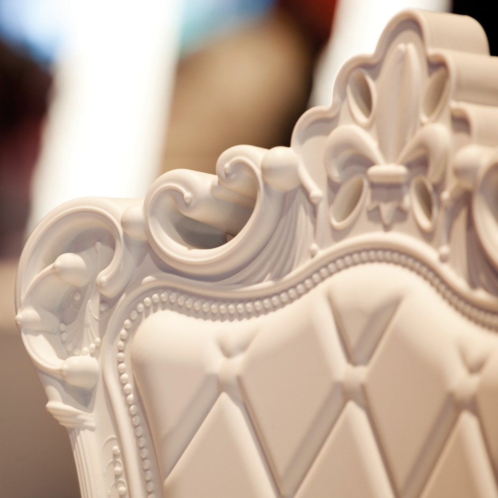 Slide Princess of Love Chair