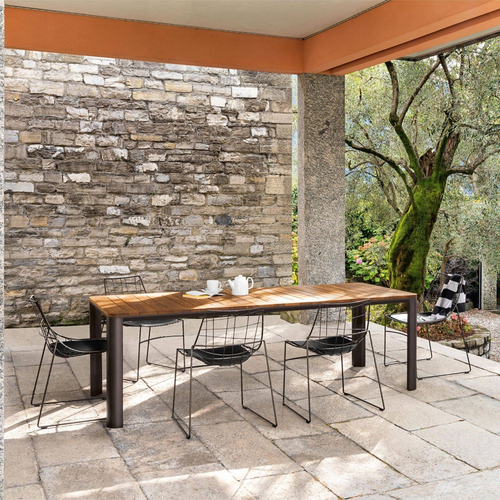 Sovet Kodo Doghe Outdoor Table