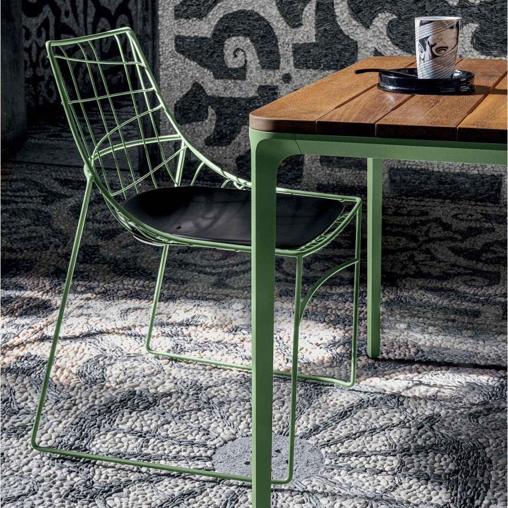 Sovet Slim Doghe table