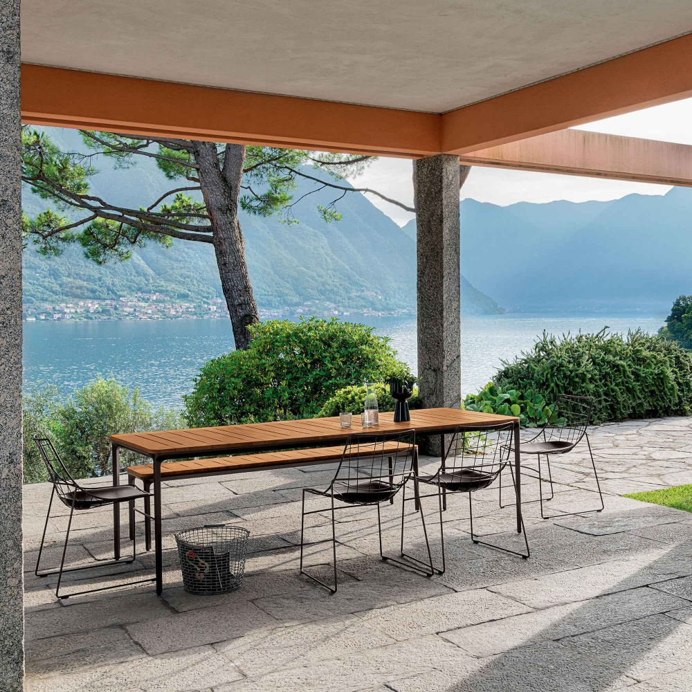 Sovet Slim Doghe table