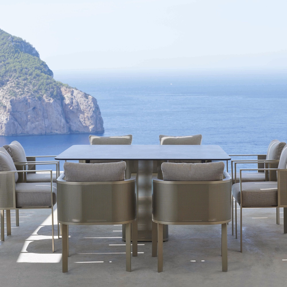 Gandia Blasco Solanas outdoor table cm. 140x140