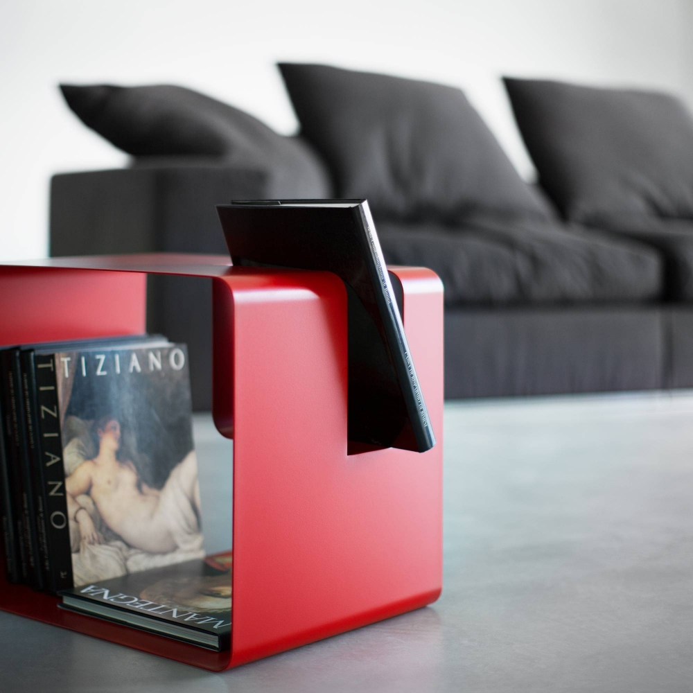 Meme Design Libris magazine table