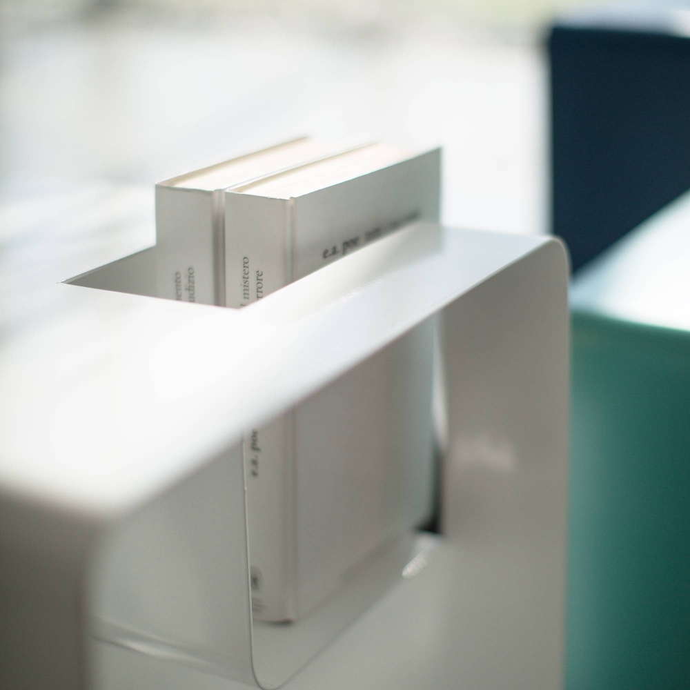 Meme Design Tavolino portariviste Libris