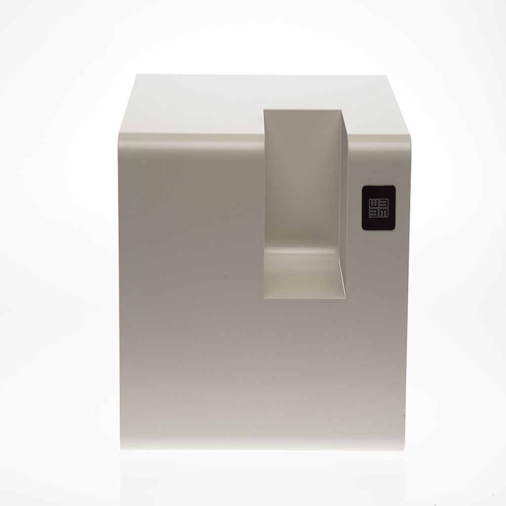 Meme Design Libris magazine table