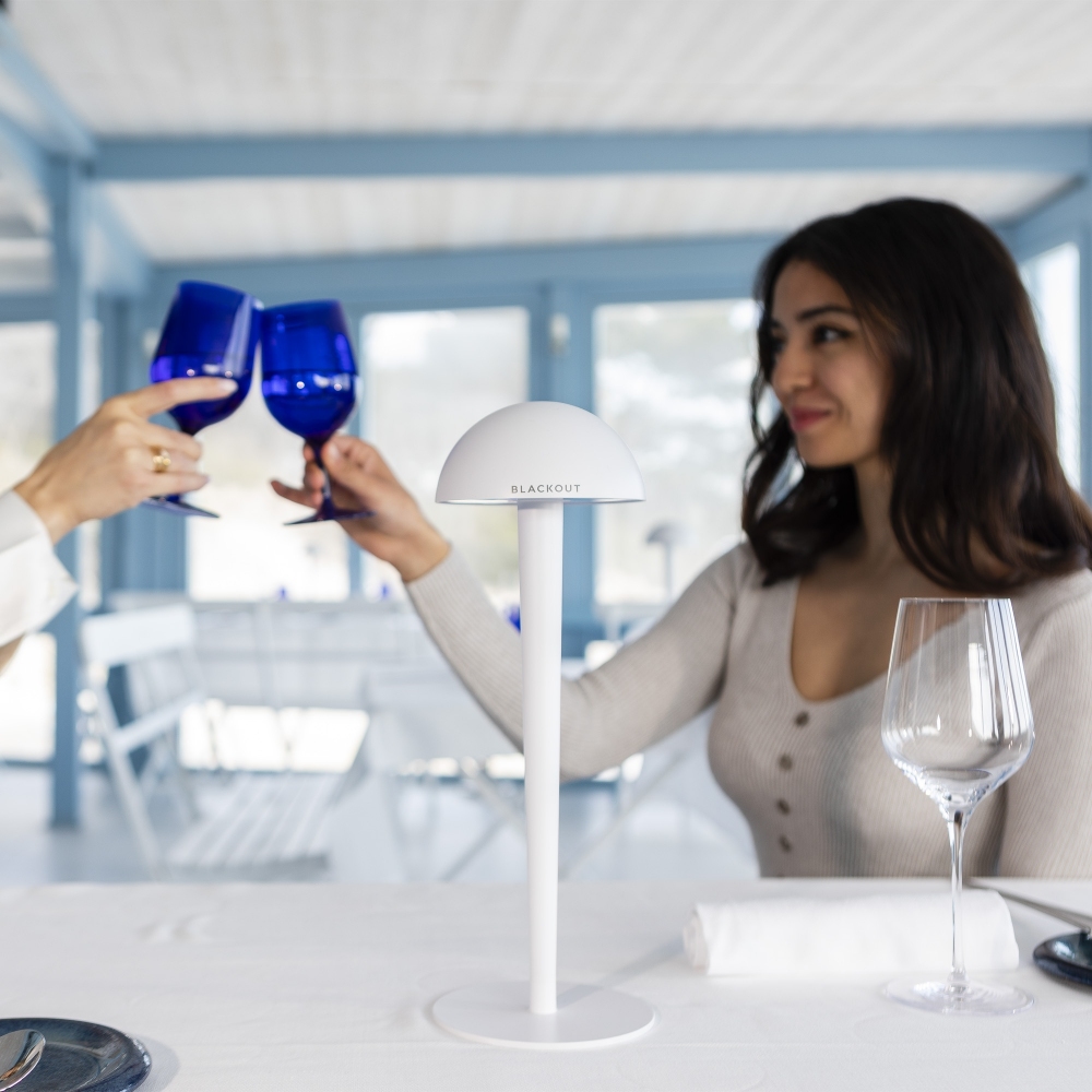 Blackout Pin table lamp