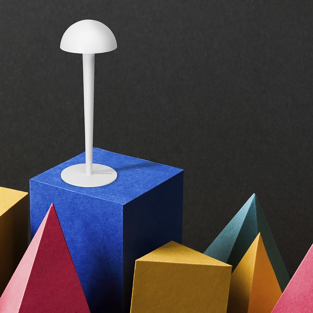 Blackout Pin table lamp