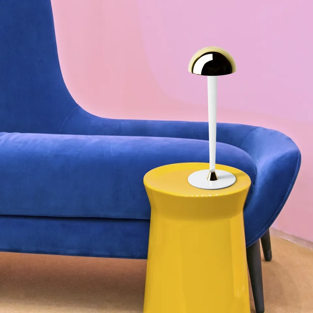 Blackout Pin Up rechargeable table lamp